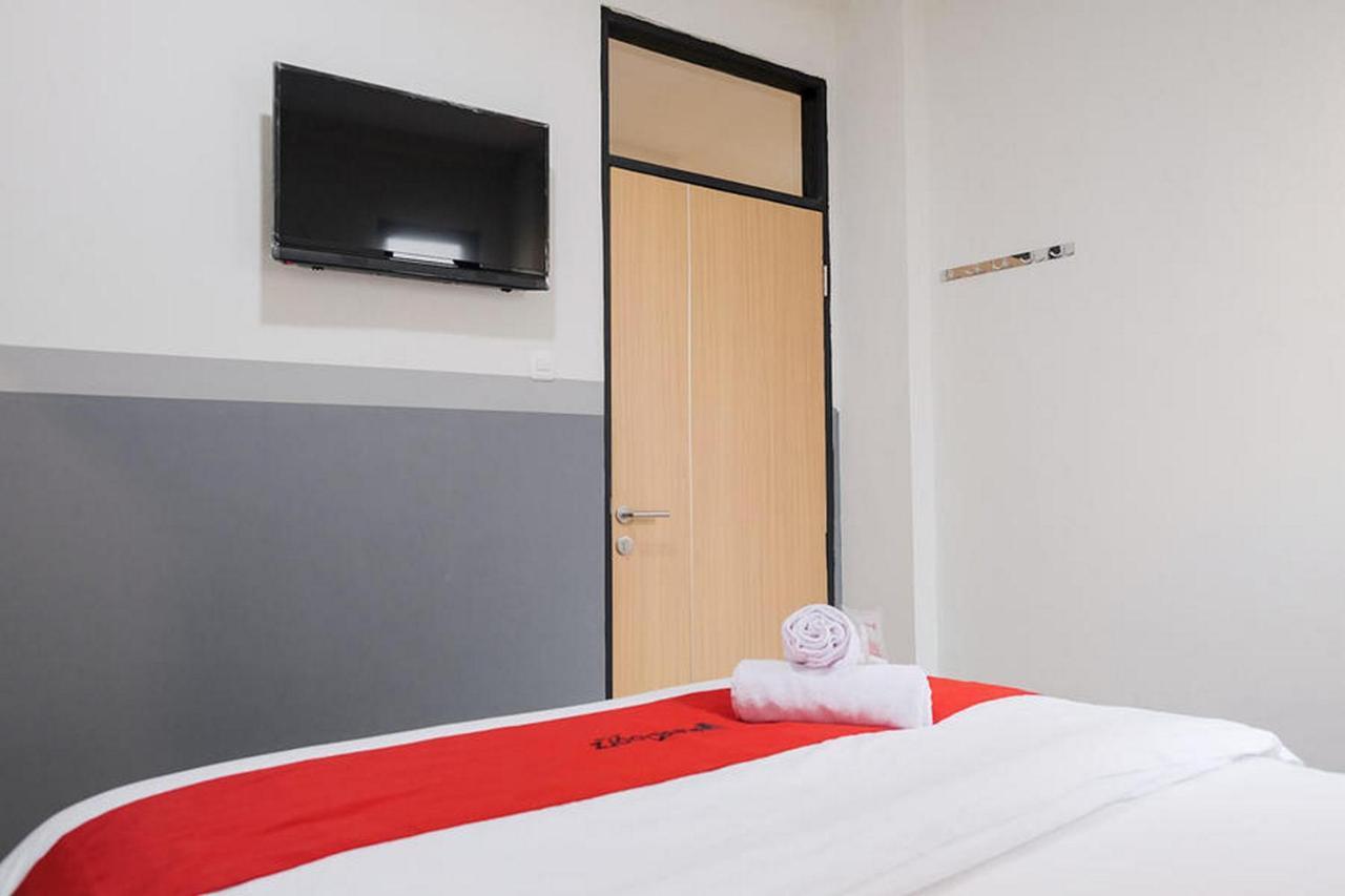Reddoorz Plus Near Taman Anggrek Mall 자카르타 외부 사진