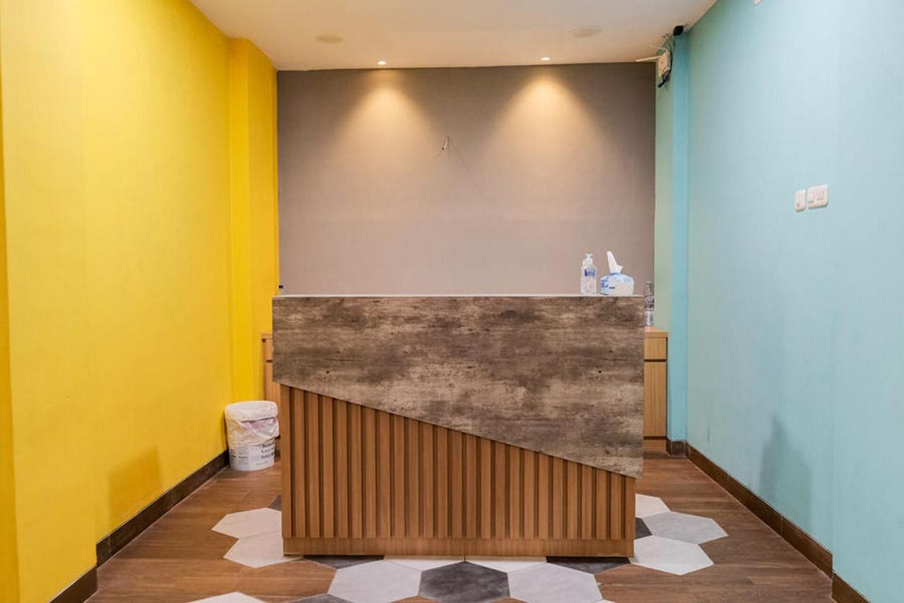 Reddoorz Plus Near Taman Anggrek Mall 자카르타 외부 사진